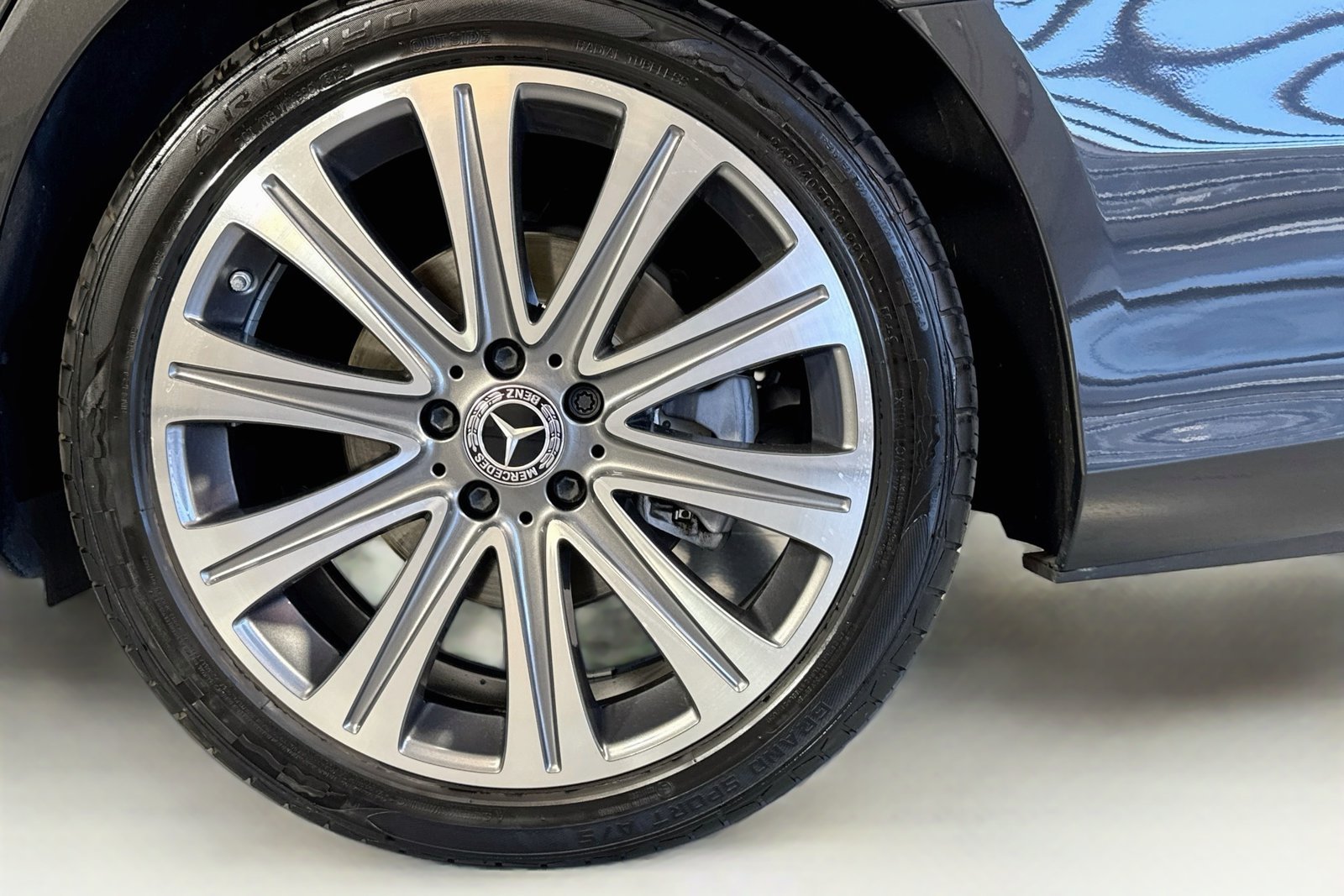 Used 2022 Graphite Grey Metallic Mercedes-Benz E 350 image 30
