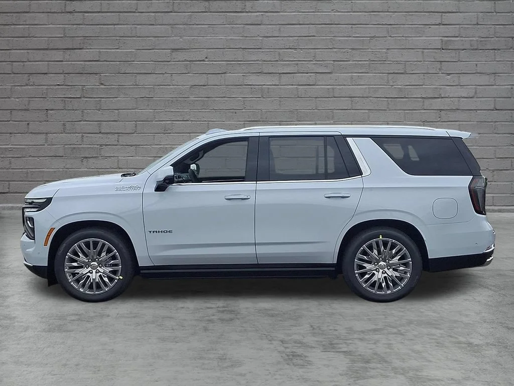 New 2026 Polar White Tricoat Chevrolet High Country image 5