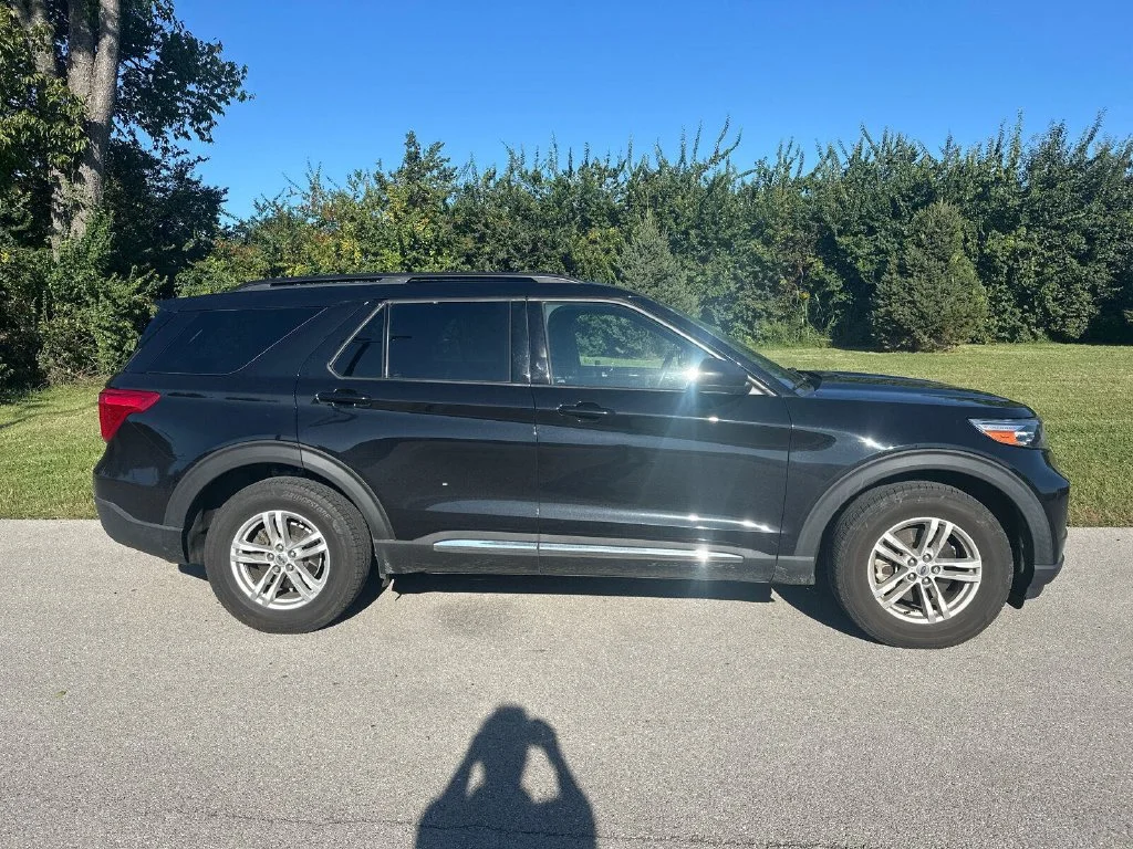Used 2020 Black Ford XLT image 7
