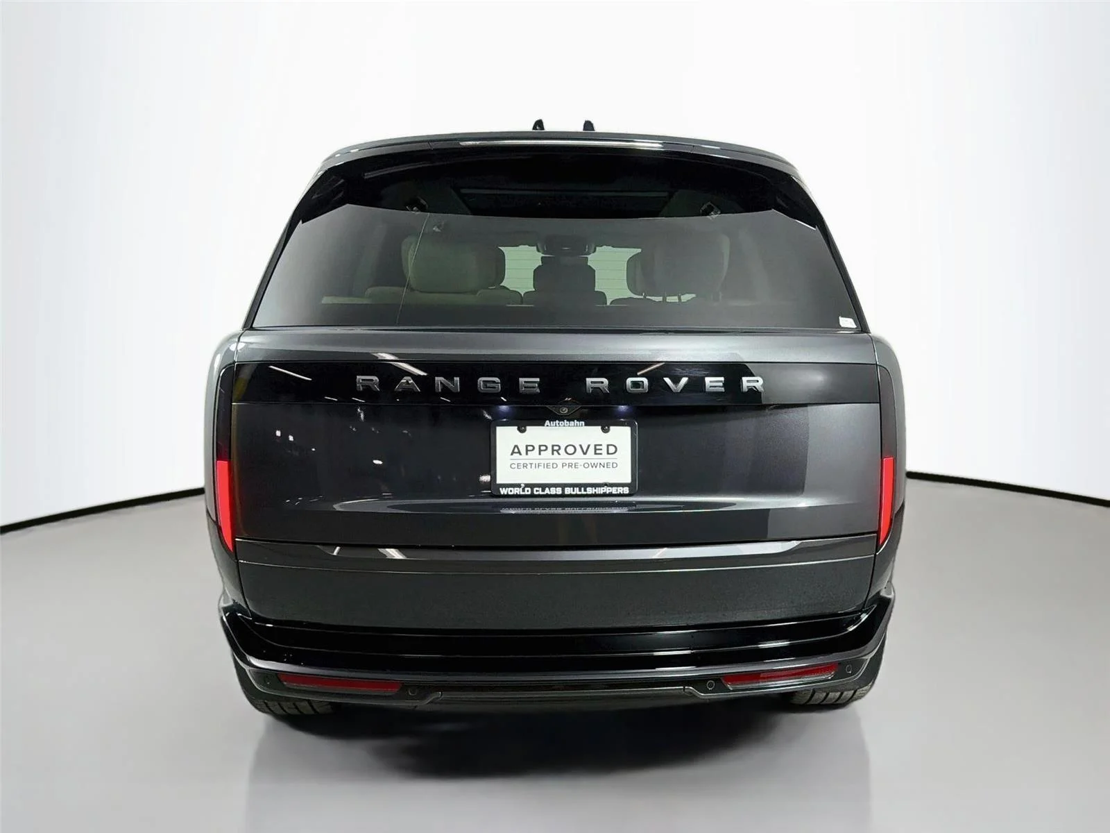 Used 2025 Carpathian Grey Land Rover P550e Autobiography image 6