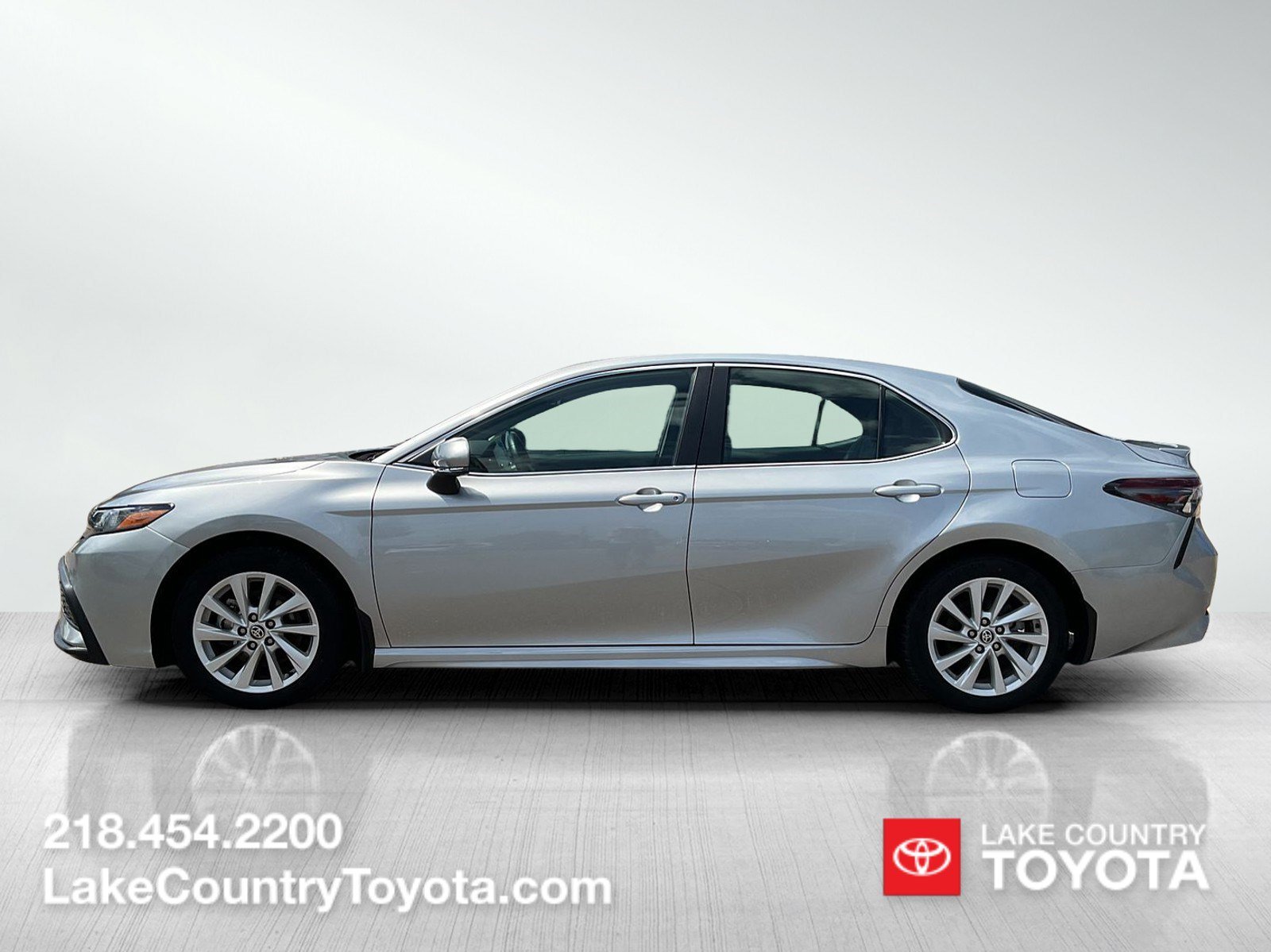 Used 2024 Toyota Camry SE with VIN 4T1G11AK1RU244436 for sale in Brainerd, Minnesota