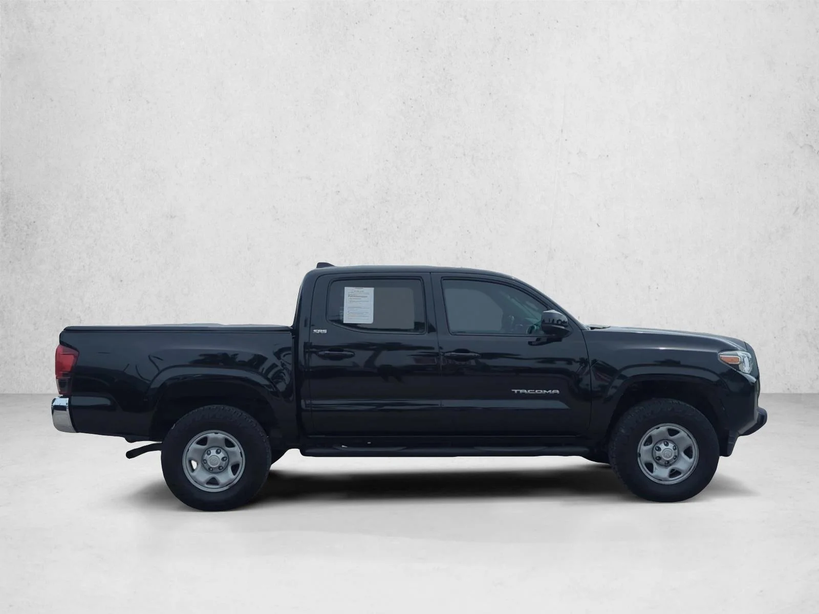Used 2022 Midnight Black Metallic Toyota SR5 image 4