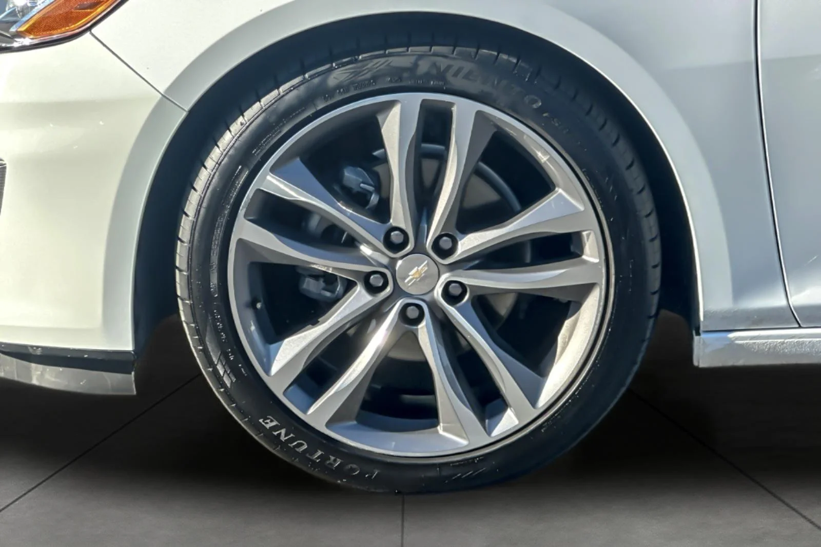 Used 2024 Summit White Chevrolet LT image 24