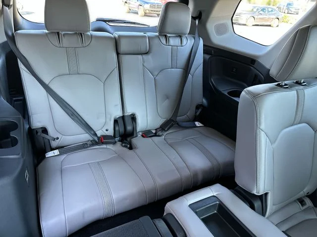 Used 2025 Silver Honda Touring image 26