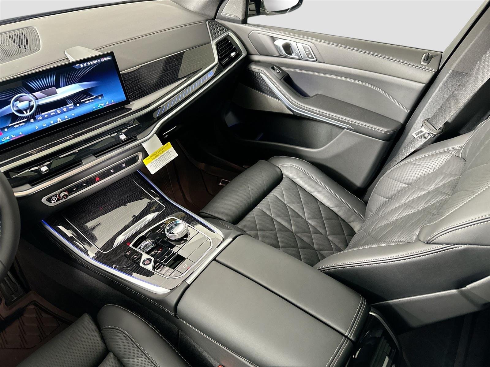2026 BMW X5 M60i - Photo 25