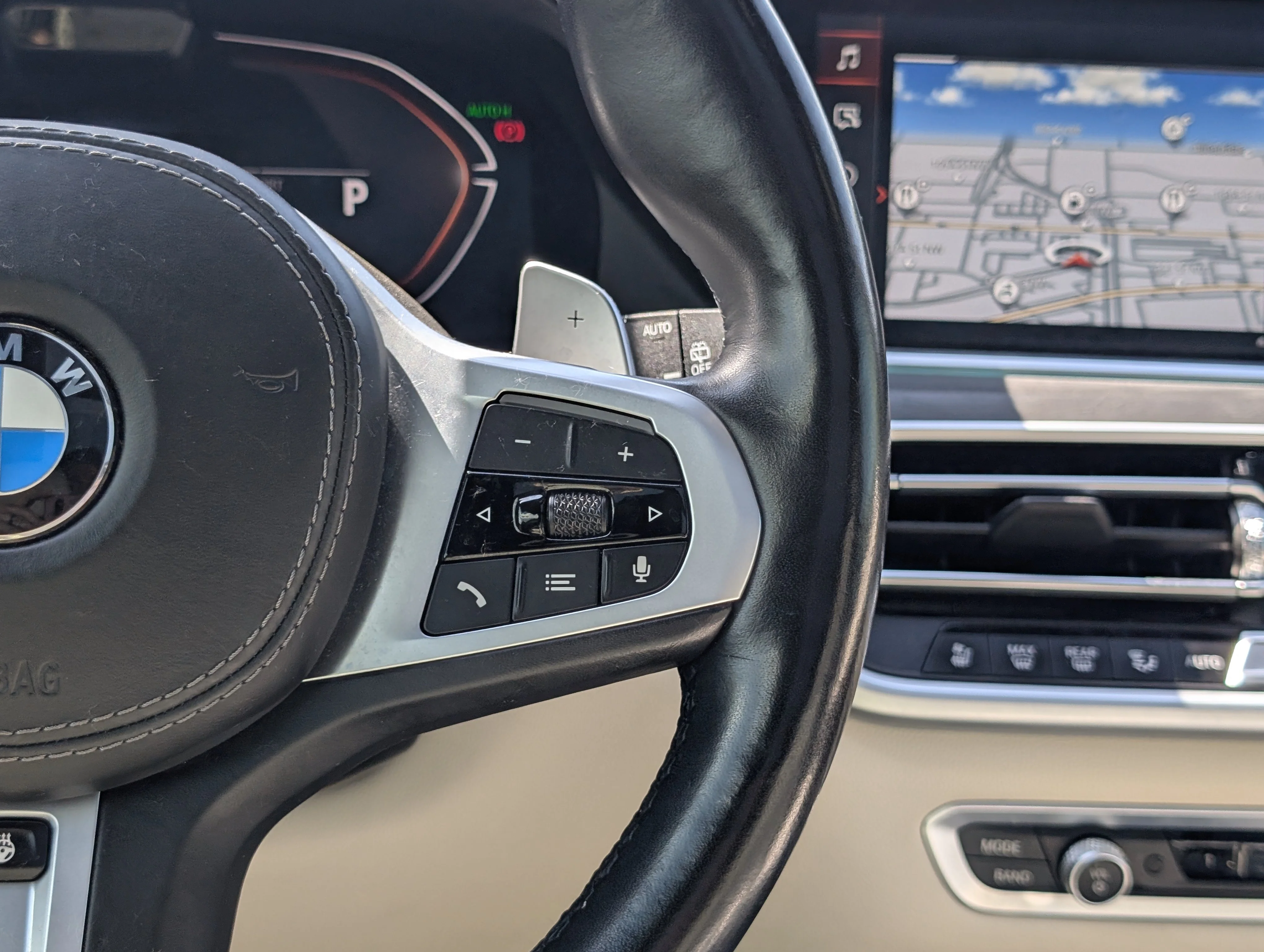 Used 2022 Manhattan Metallic BMW xDrive40i image 29
