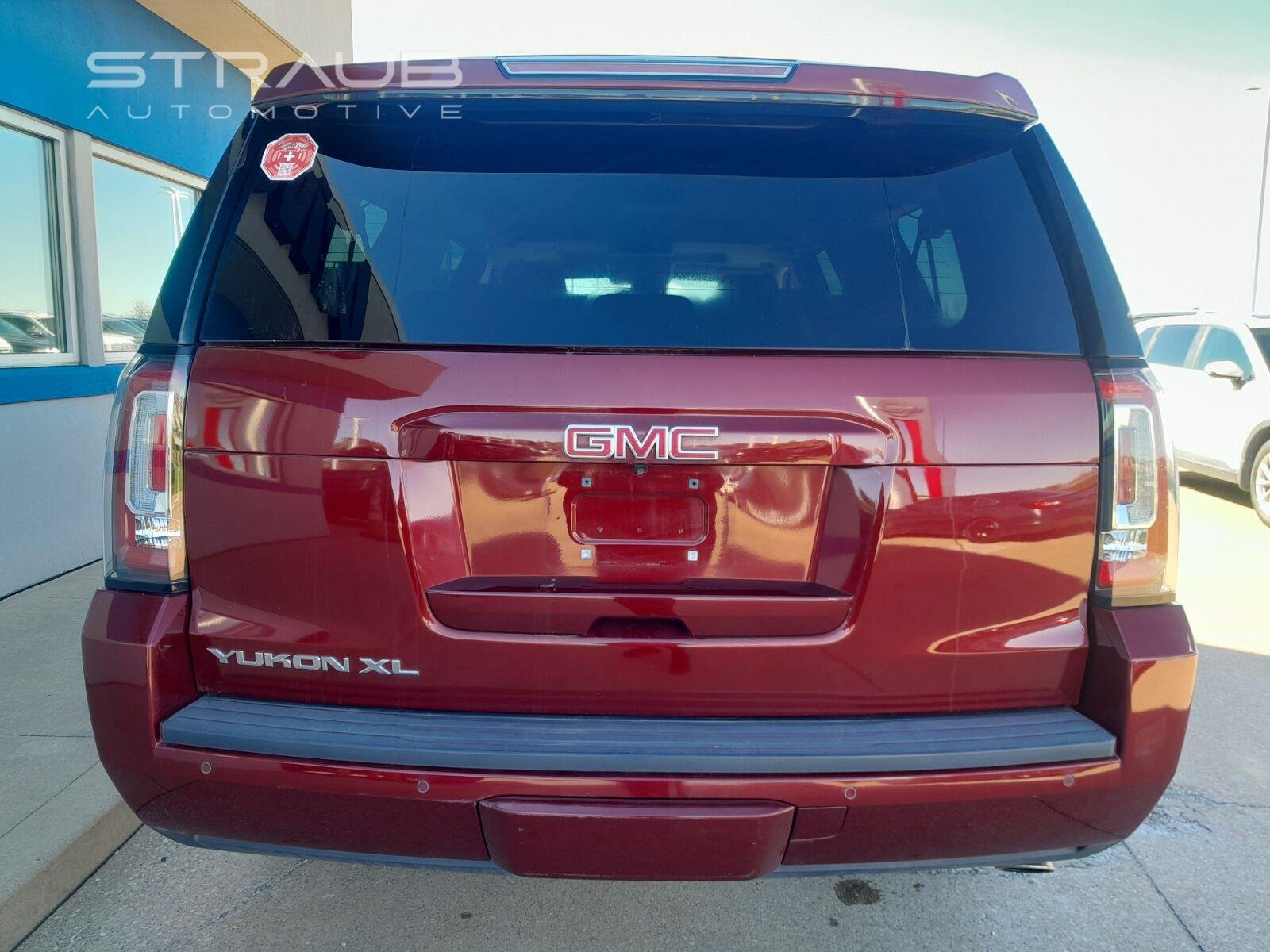 2017 GMC Yukon XL SLT - Photo 6