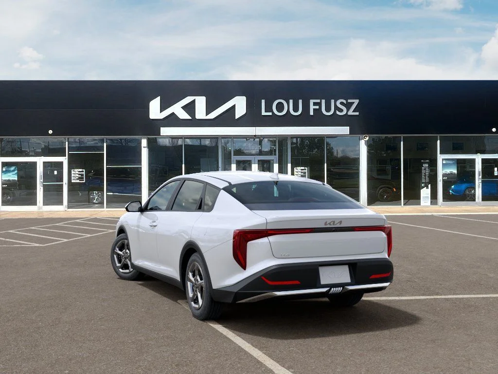 New 2026 Snow White Pearl Kia LXS image 4