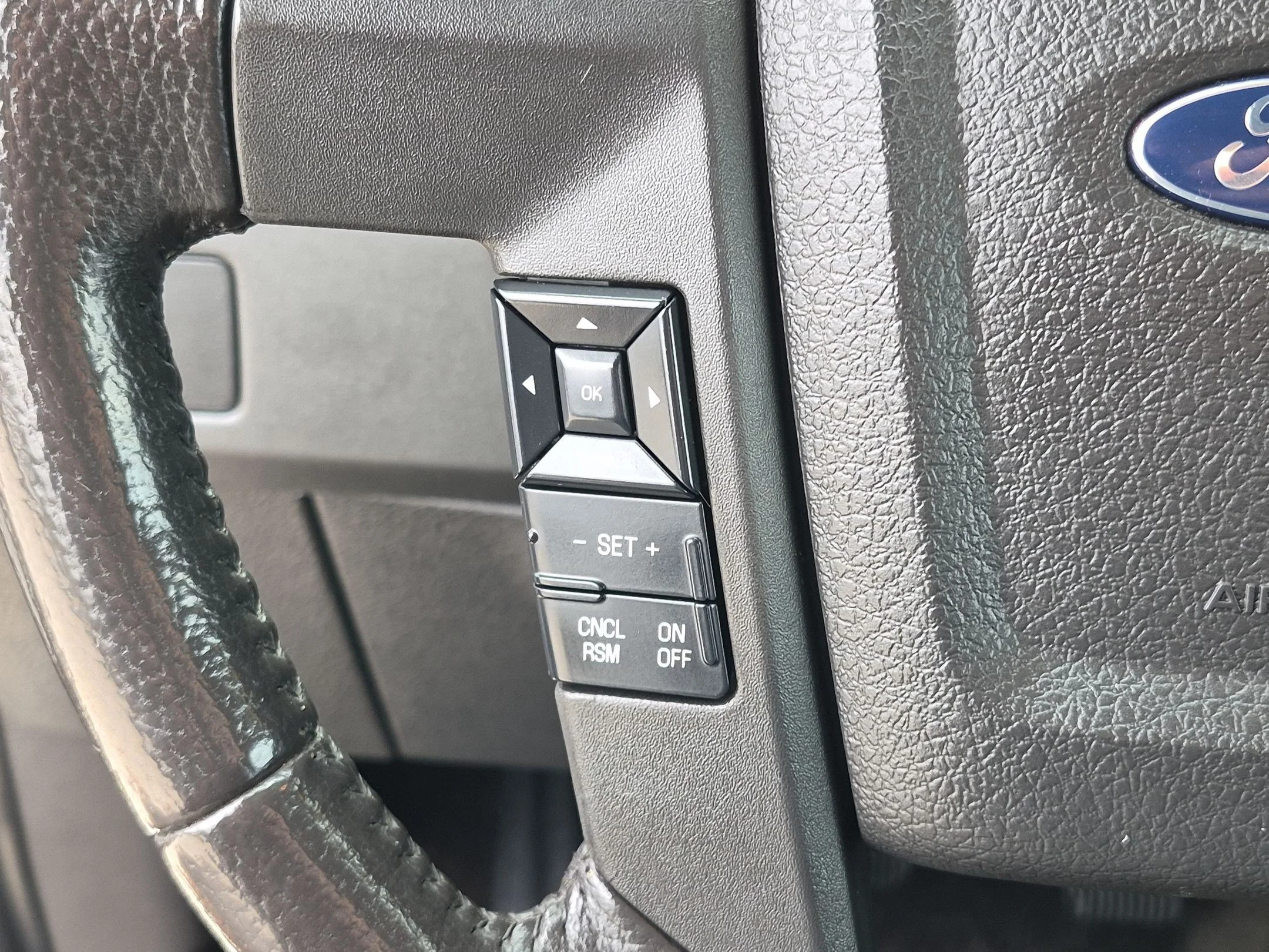 Used 2014 Sterling Gray Metallic Ford XLT image 16