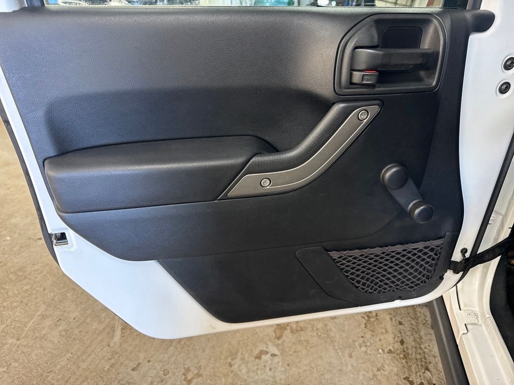 Used 2017 White Jeep Willys Wheeler image 15