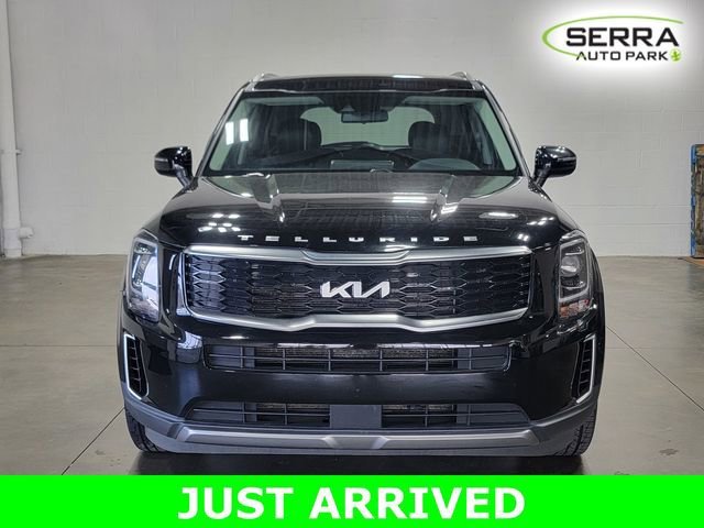 Used 2022 Black Kia S image 3