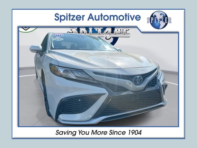 White 2022 Toyota Camry Hybrid XSE FWD Sedan Front-Wheel Drive