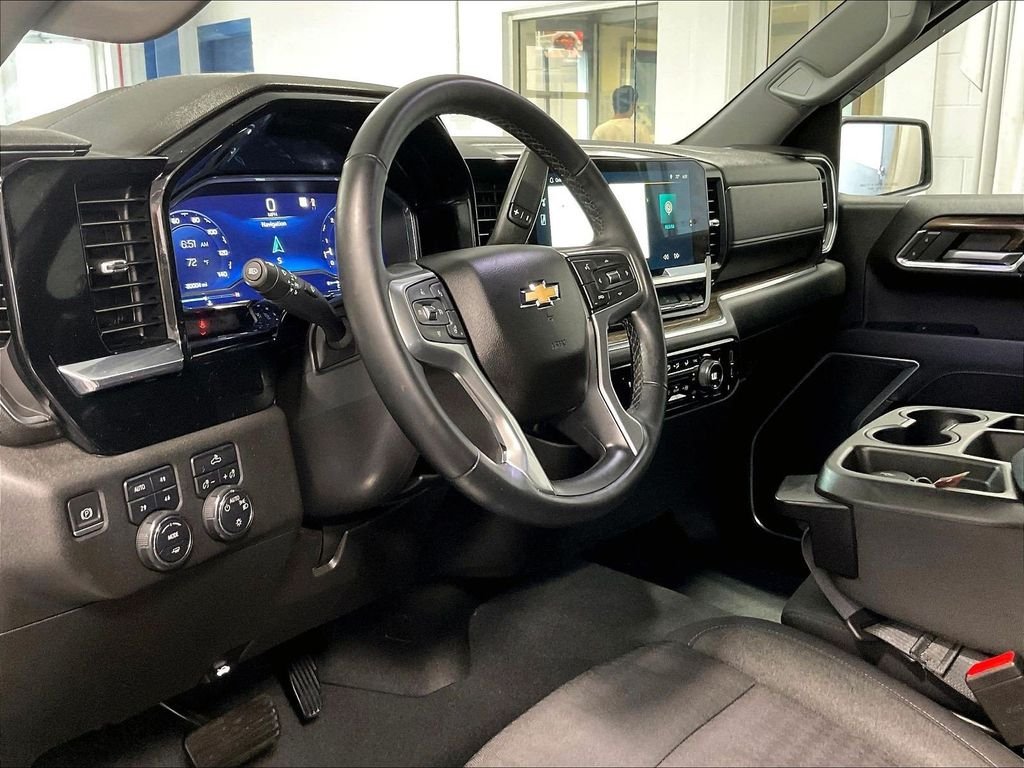Used 2023 Gray Chevrolet LT image 8