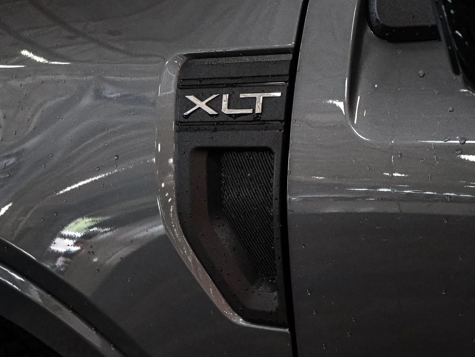New 2026 Gray Ford XLT image 19