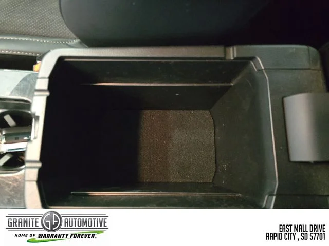 Used 2025 Red Mitsubishi SE image 26