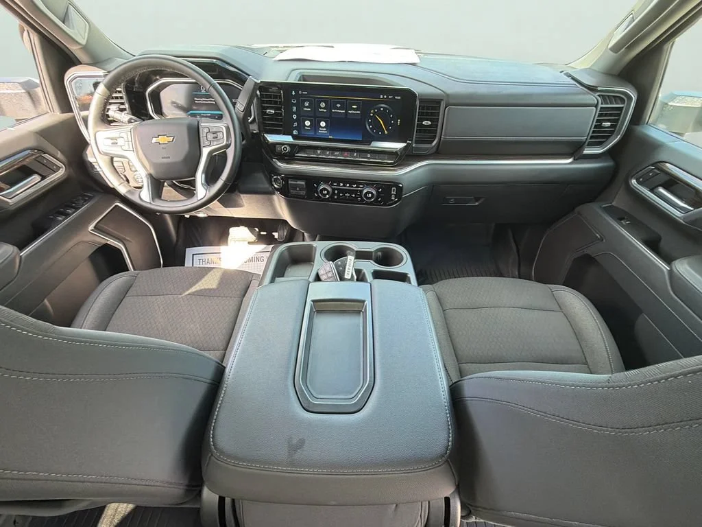 Used 2026 Summit White Chevrolet LT image 46