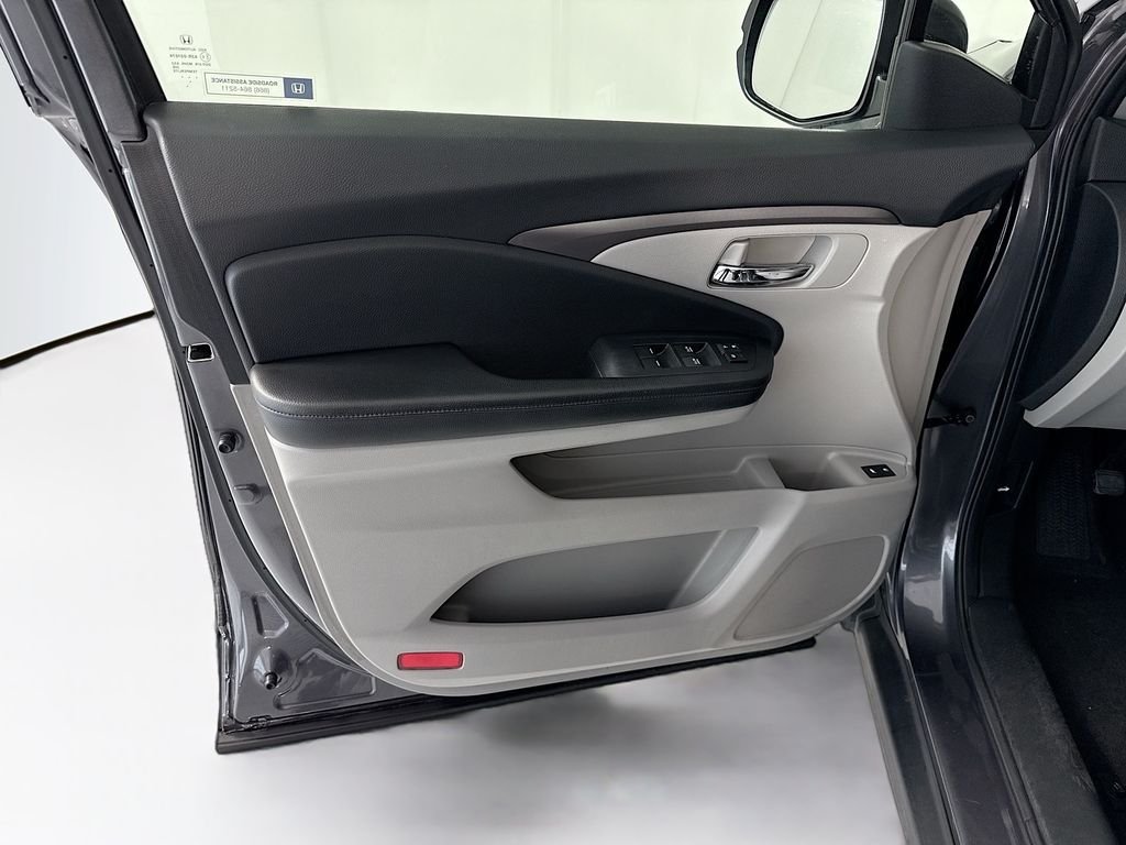 2017 Honda Pilot EX-L - Photo 25