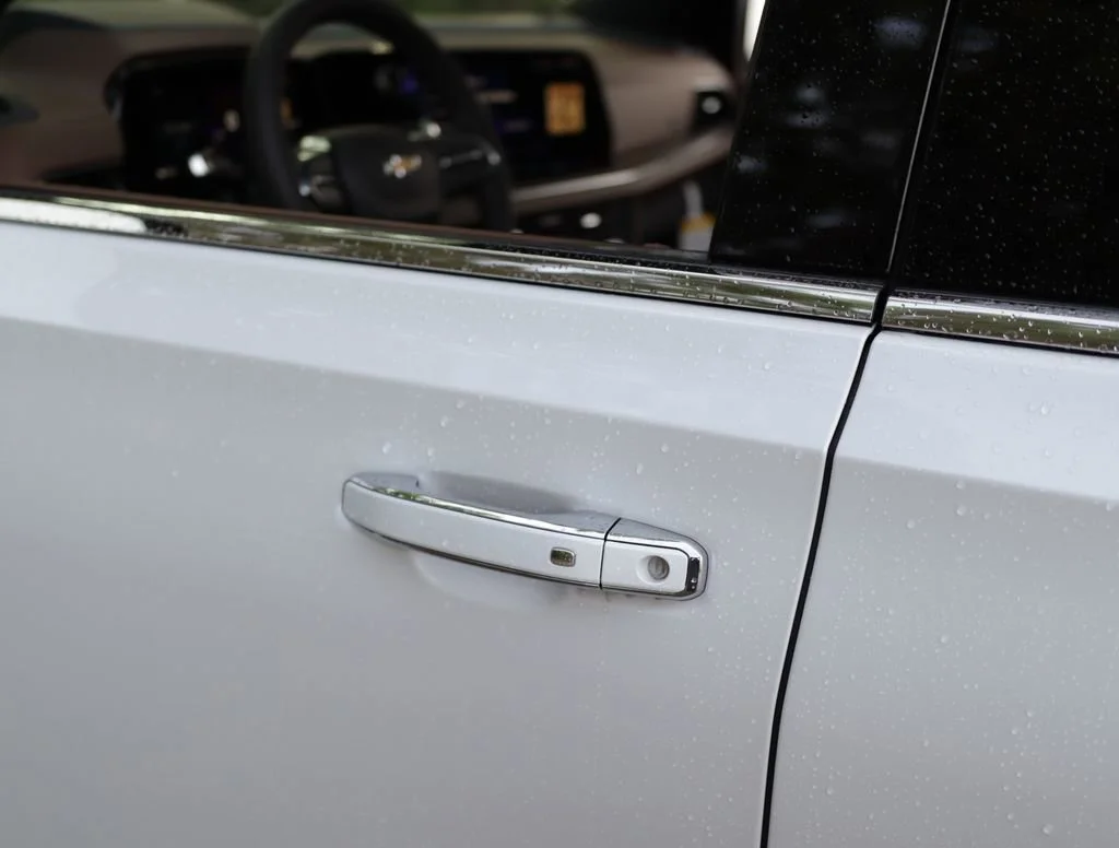 New 2026 Polar White Tricoat Chevrolet High Country image 42