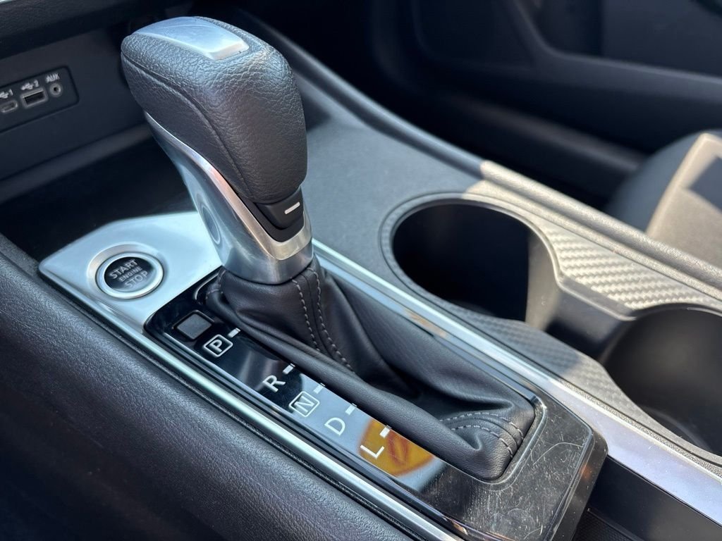 Used 2019 Blue Nissan 2.5 S image 28