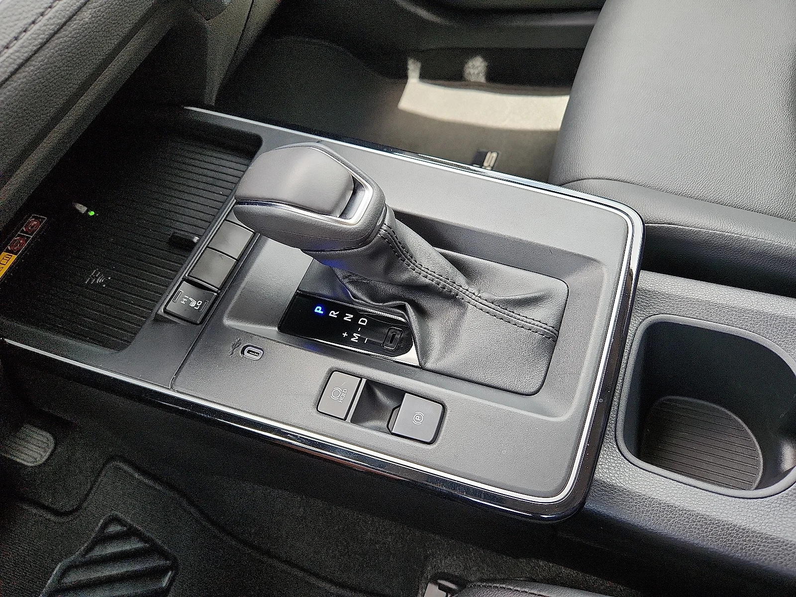 Used 2026 Pearl Toyota XLE image 25