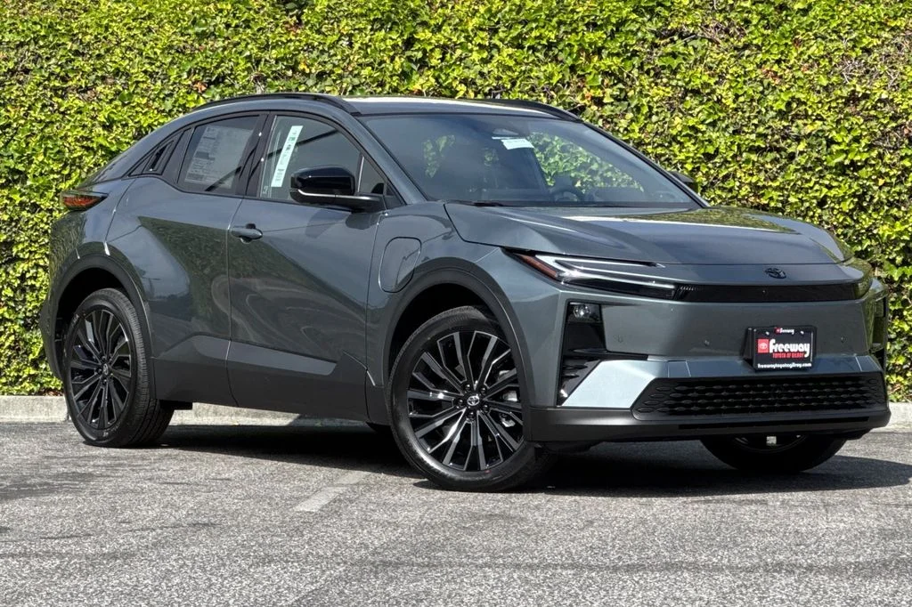 New 2026 Overcast Toyota XSE image 2