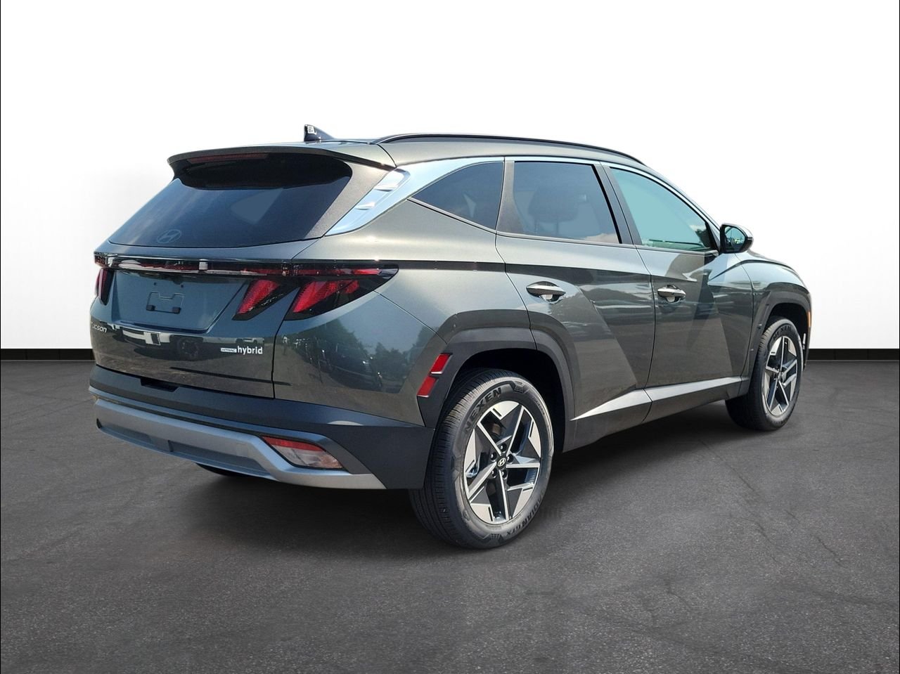 New 2026 Amazon Gray Hyundai SEL AWD image 4