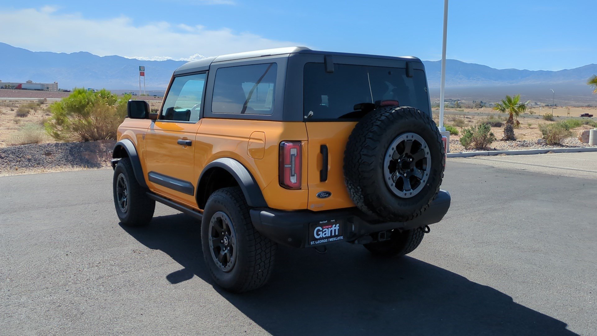 Used 2021 Orange Metallic Ford Badlands image 5