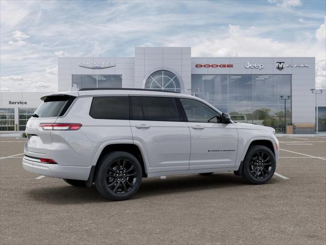 New 2026 Bright White Clear-Coat Exterior Paint Jeep Limited image 30