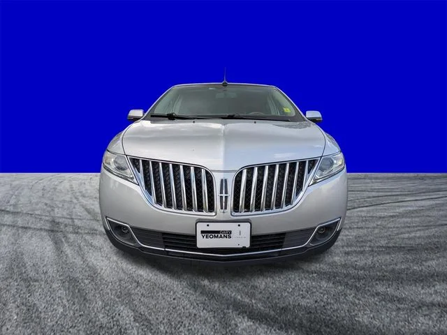Used 2014 Gray Lincoln Base image 9