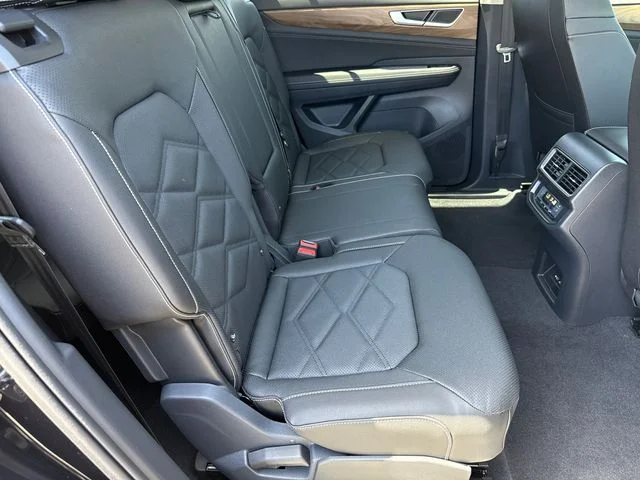 New 2026 Deep Black Pearl Volkswagen 2.0T SE image 20