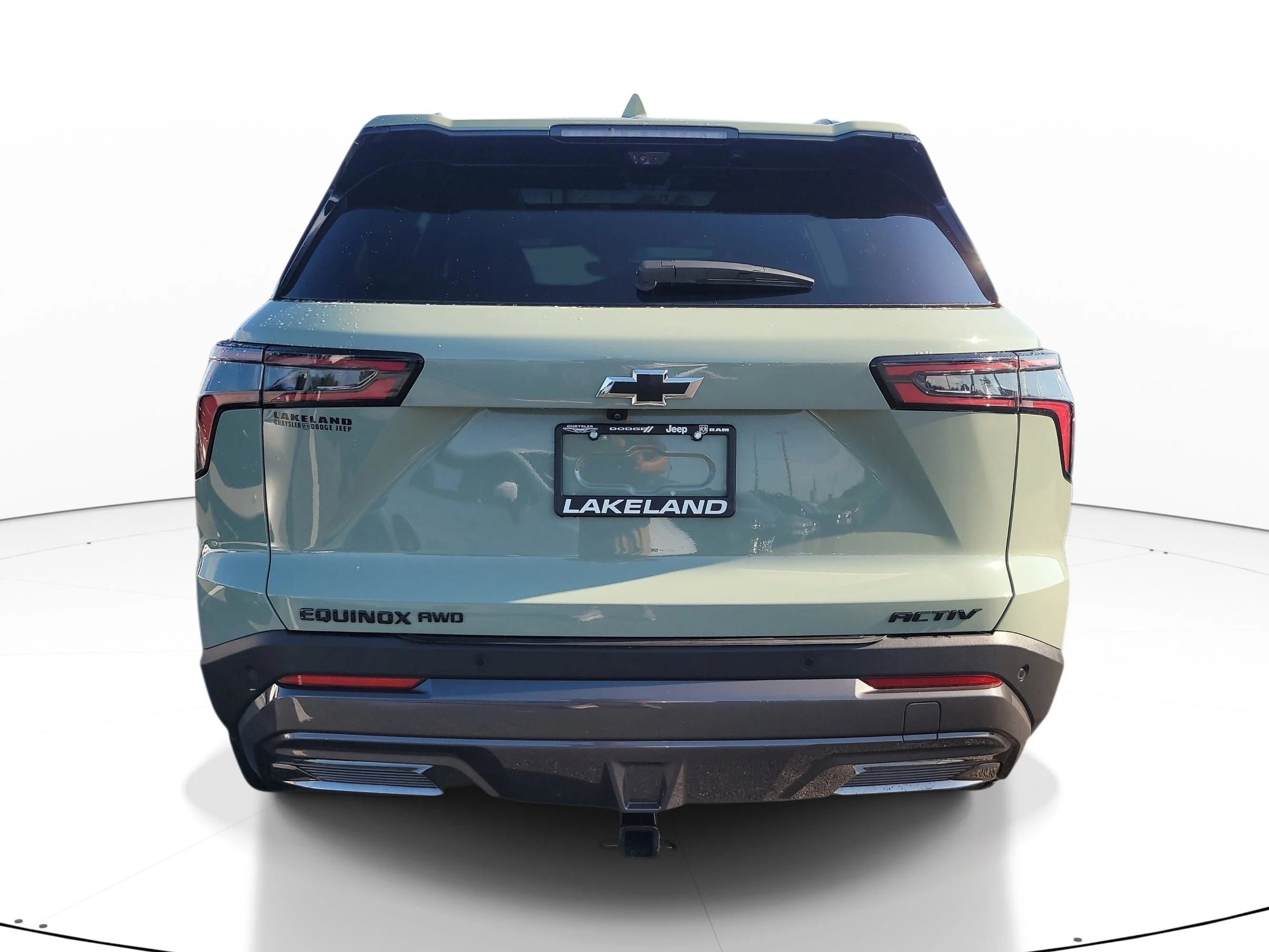 Used 2025 Cacti Green Chevrolet AWD ACTIV image 5