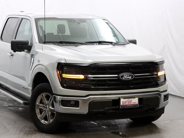 Used 2024 Avalanche Ford XLT image 2