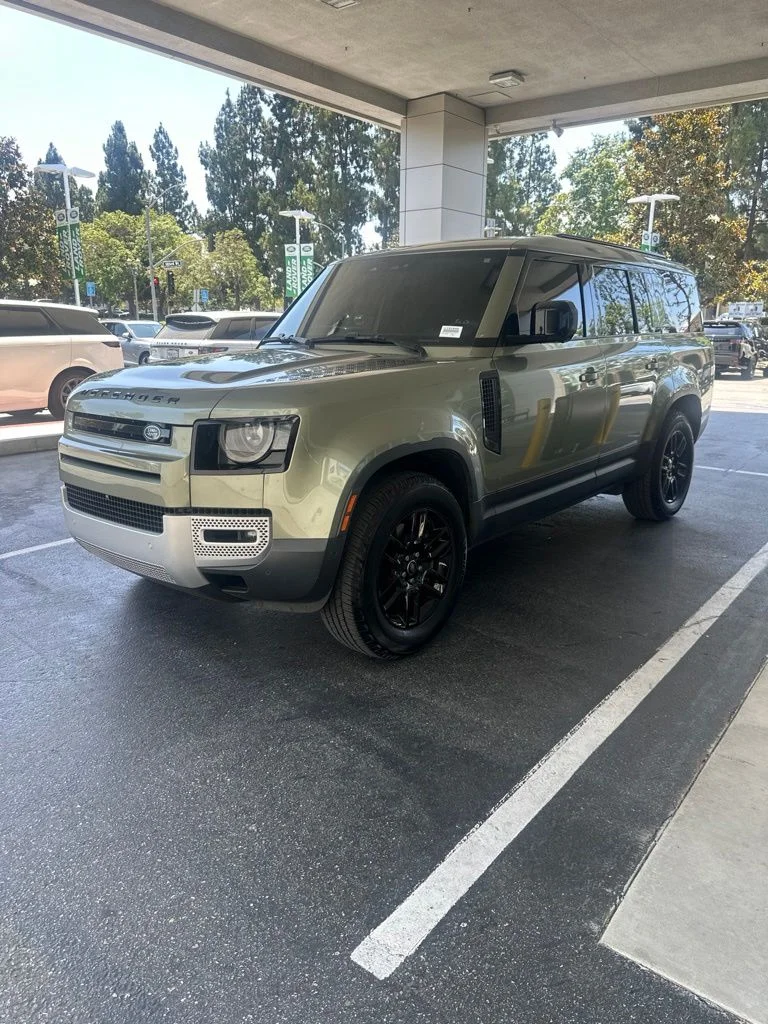 Certified Used 2023 Green Land Rover SE image 1