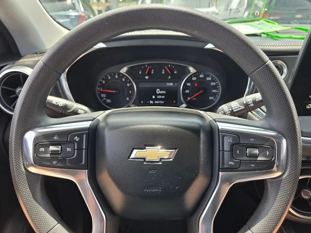 Used 2023 White Chevrolet LT image 28
