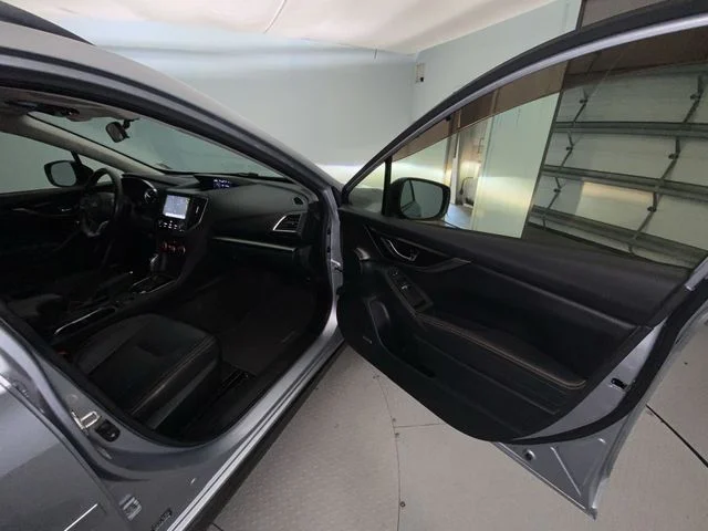 Used 2018 Silver Subaru 2.0i Limited image 25