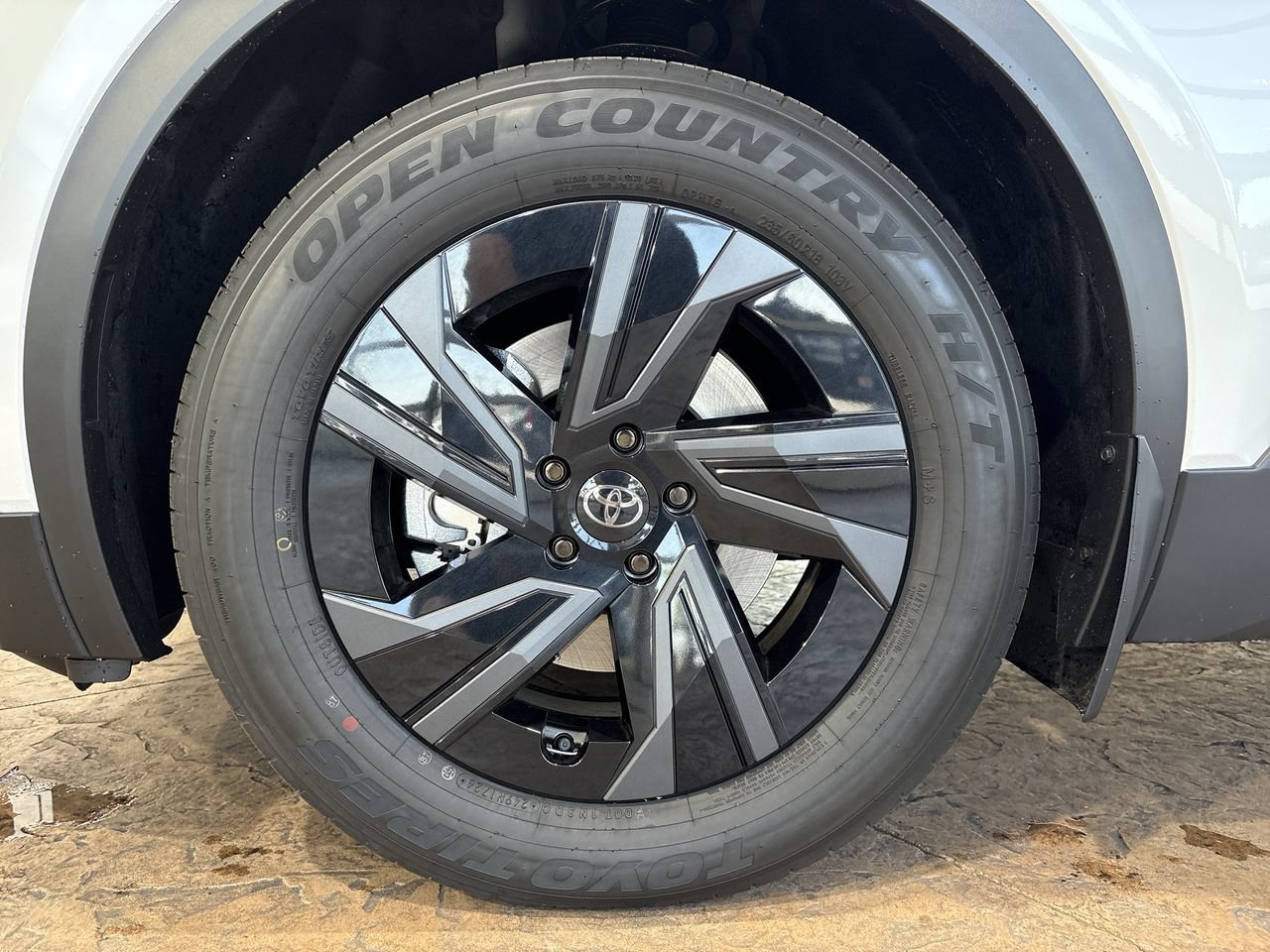 2026 Toyota C-HR SE - Photo 10