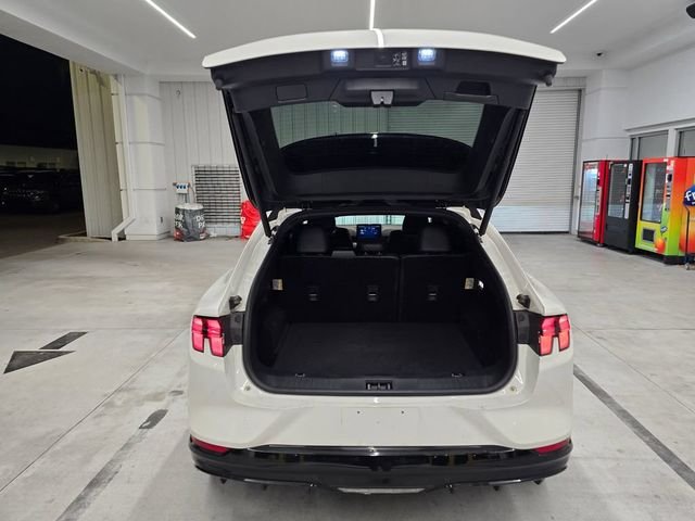 Used 2023 White Ford GT image 37