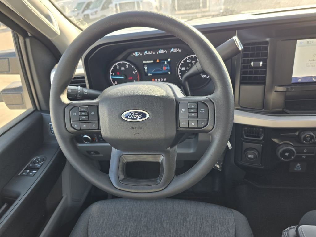 2025 Ford F-550 Super Duty Chassis Cab XL - Photo 33