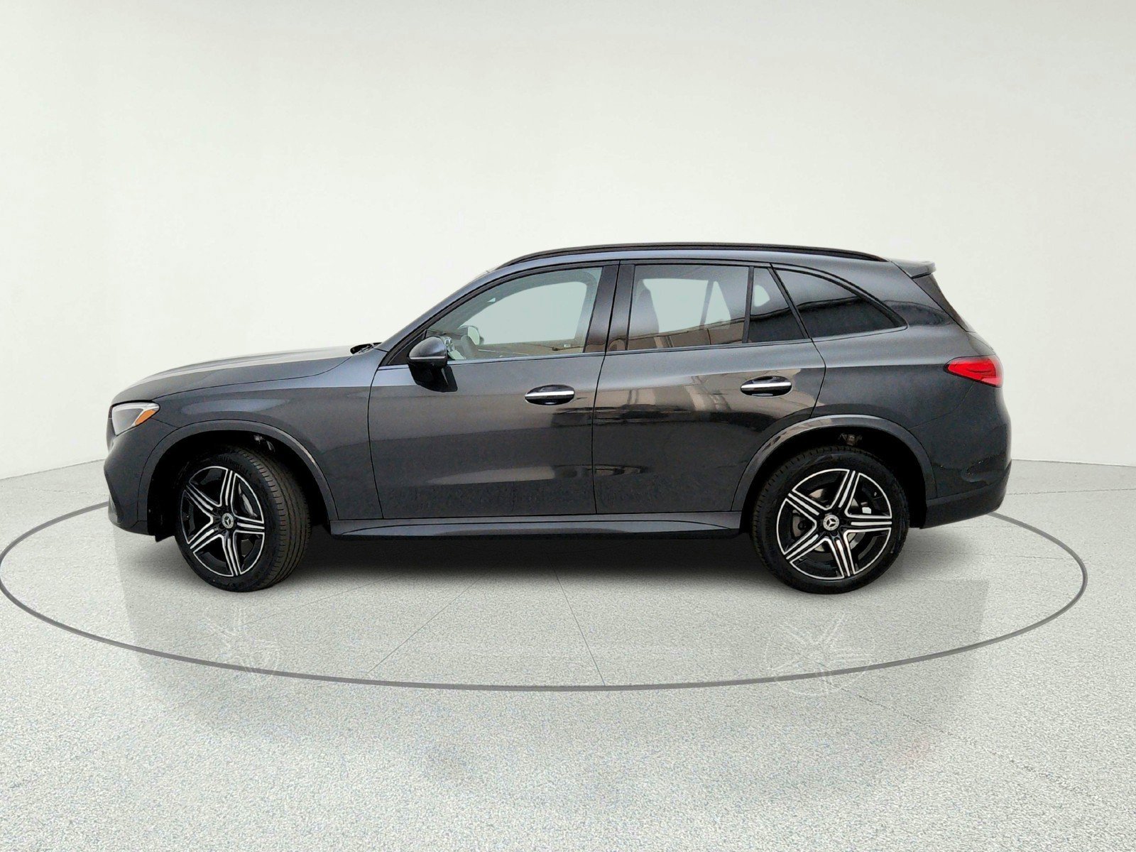 New 2026 Graphite Grey Metallic Mercedes-Benz GLC 300 SUV image 35