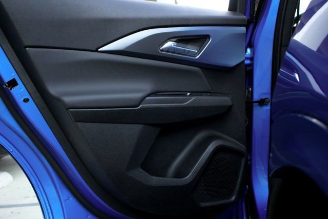 2025 Chevrolet Equinox EV LT - Photo 20