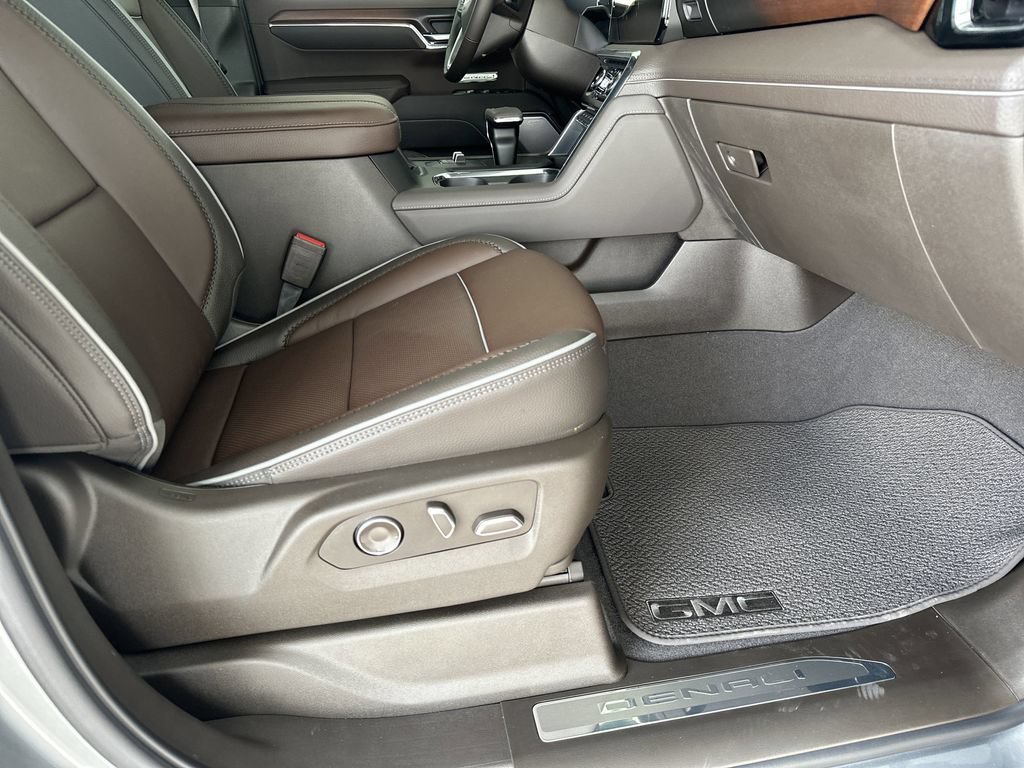 New 2026 Sterling Metallic GMC Denali image 39