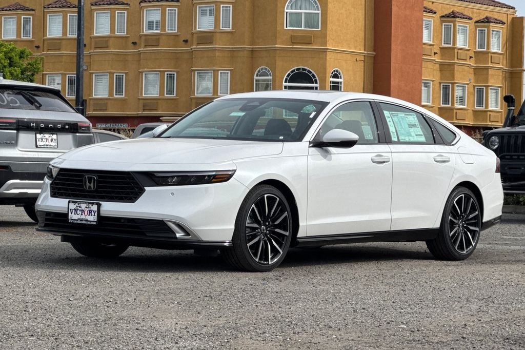 New 2026 Platinum White Pearl Honda Touring image 8
