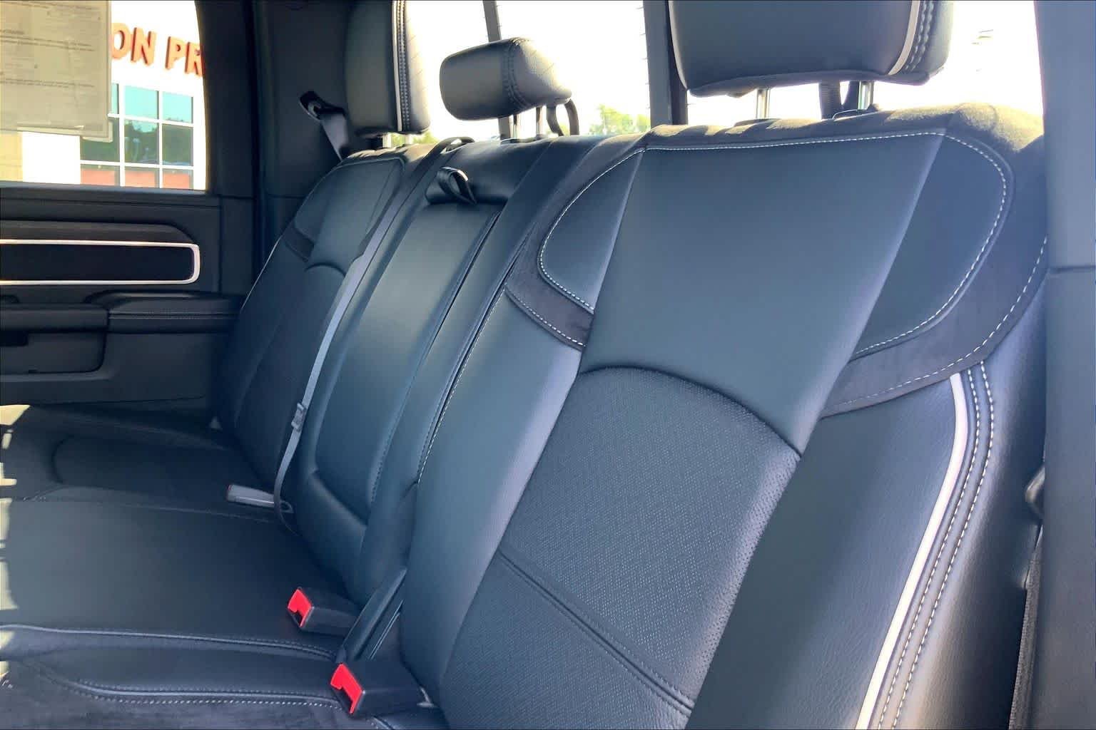New 2026 Diamond Black Crystal Pearl-Coat Exterior Paint RAM Laramie image 17