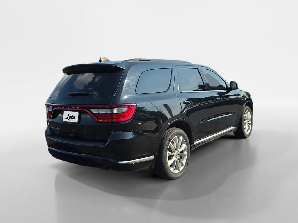 Used 2022 DB Black Crystal Clearcoat Dodge SXT image 4