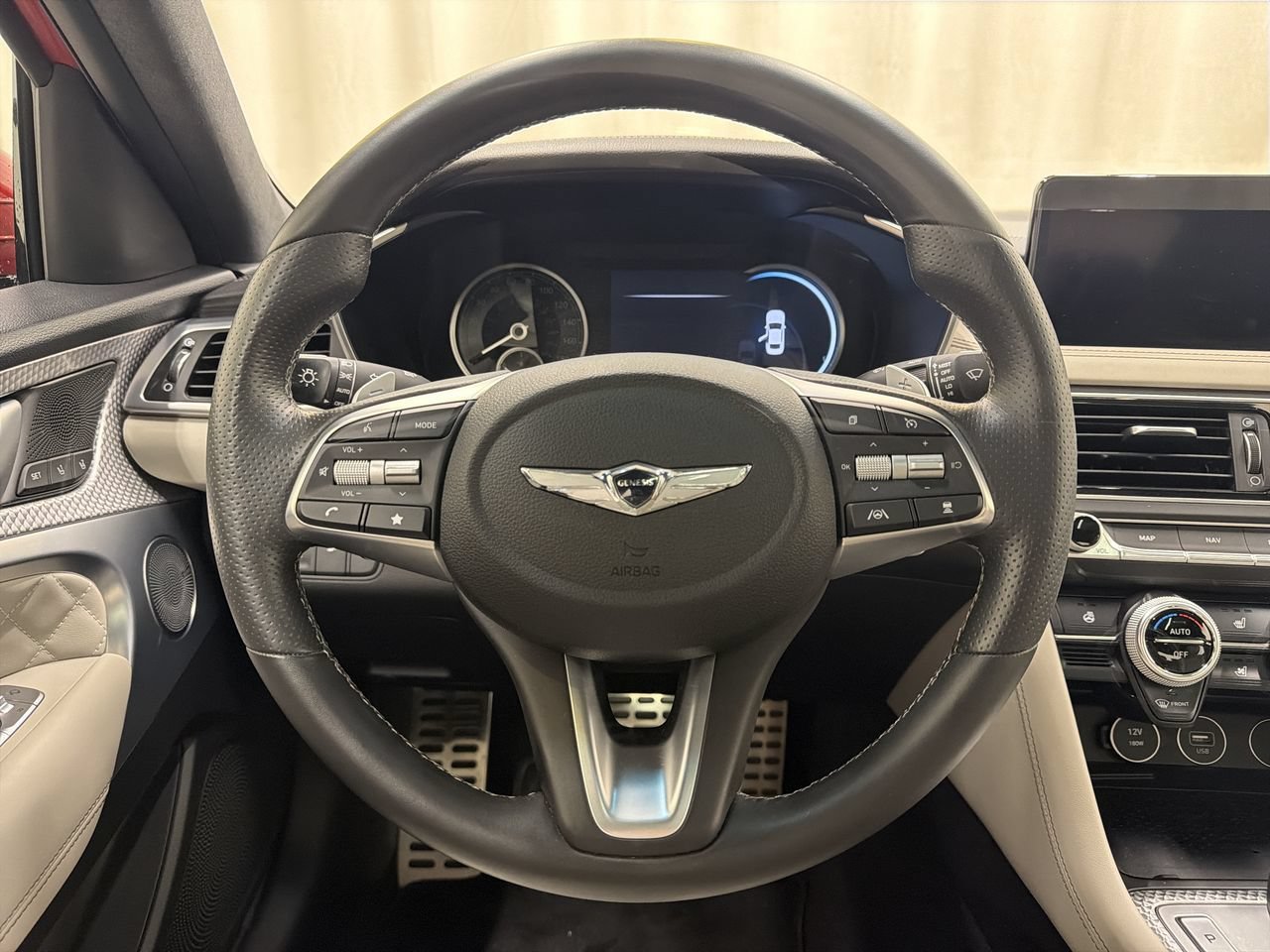 2023 GENESIS G70 Standard - Photo 16