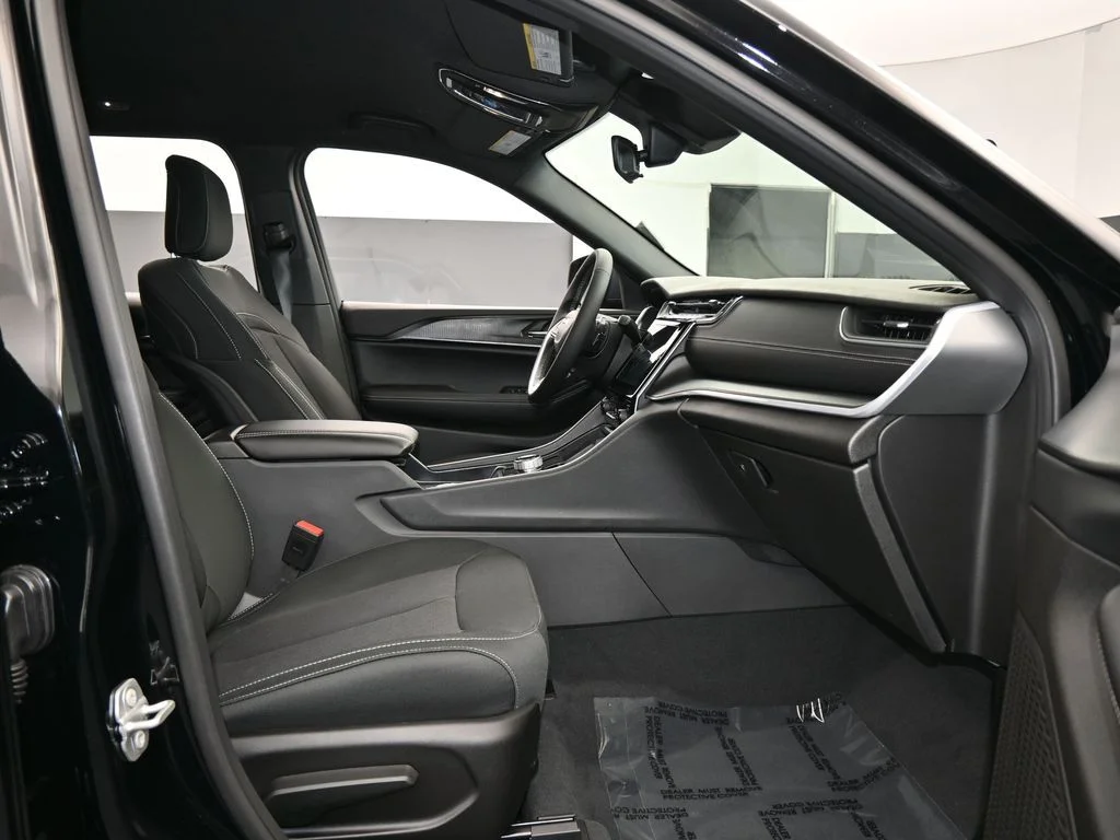 2025 Jeep Grand Cherokee Laredo - Photo 41