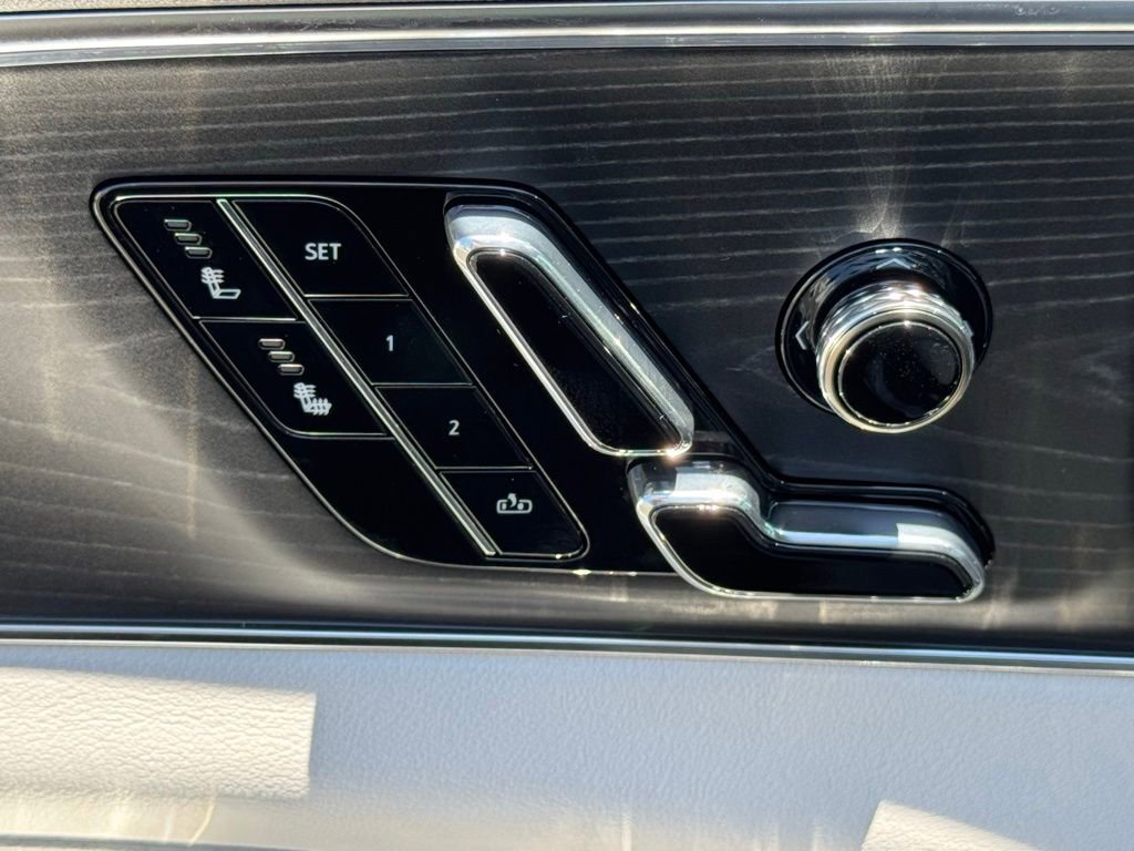 2026 Cadillac LYRIQ Luxury - Photo 17