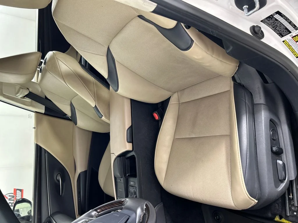 Used 2020 White Lexus 350 image 12