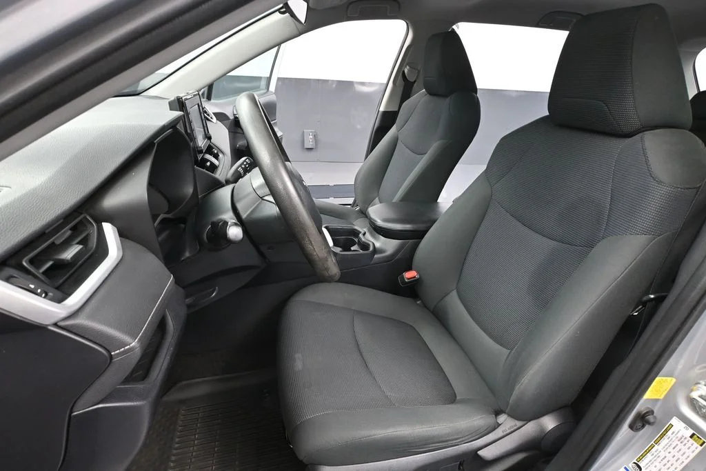 Used 2019 Silver Toyota LE image 24