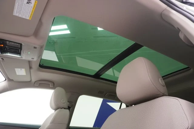 New 2026 Avocado Green Pearl Volkswagen 2.0T SEL image 36